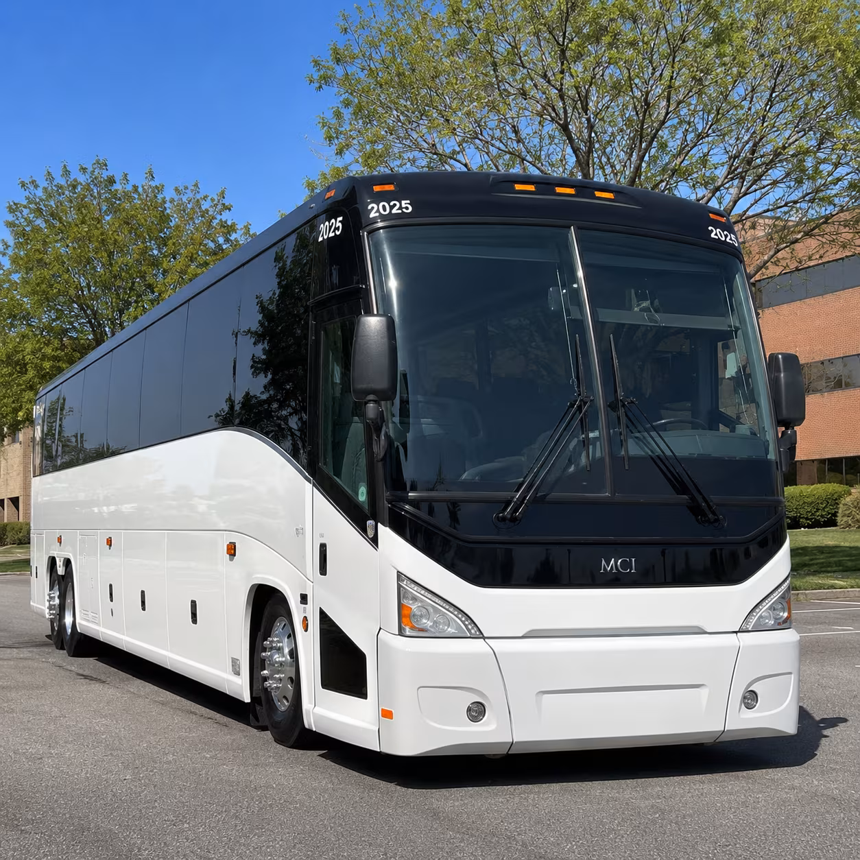 farmington show up to farmington concerts in a charter bus