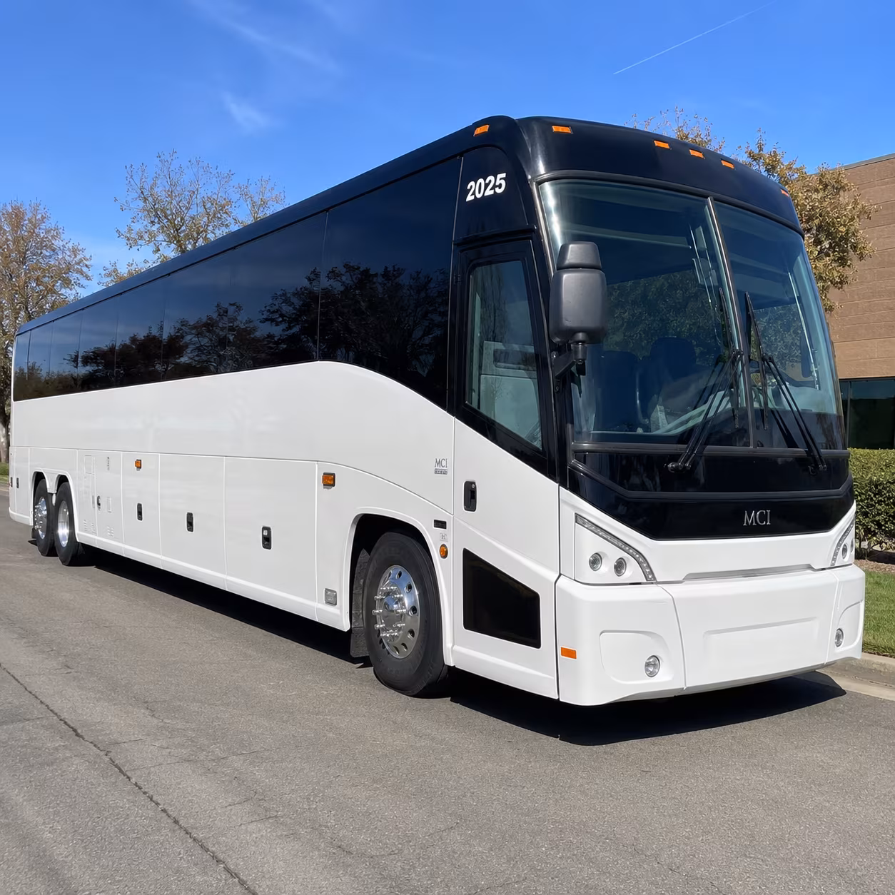 logancharterbuscompany com connects you to shuttle options for every shift at every logan worksite